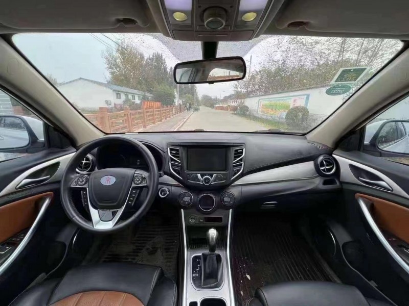 青岛16年比亚迪宋4