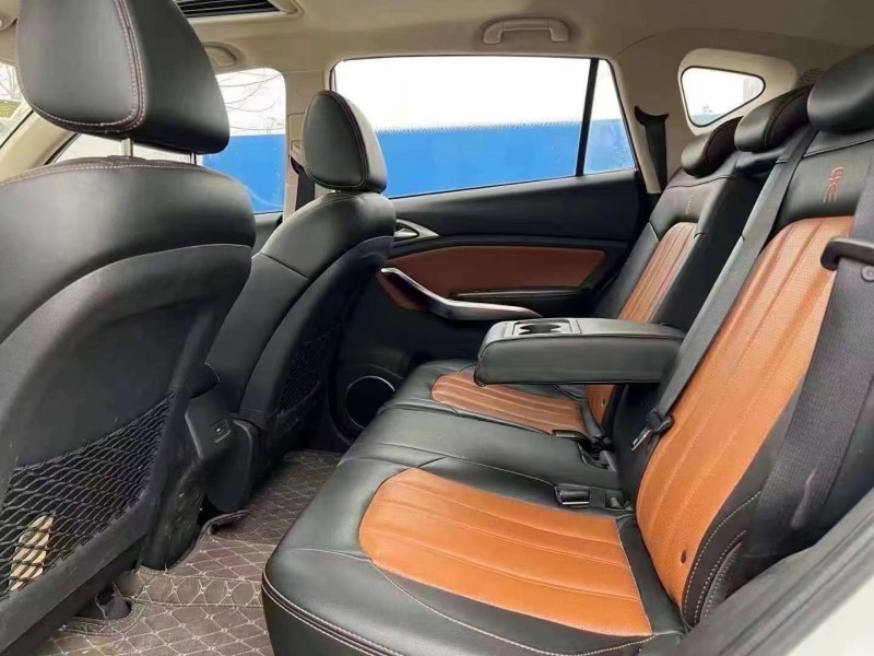 青岛16年比亚迪宋5