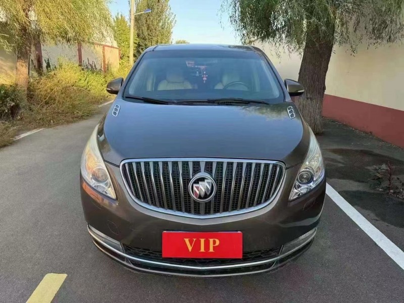 青岛15年别克GL81