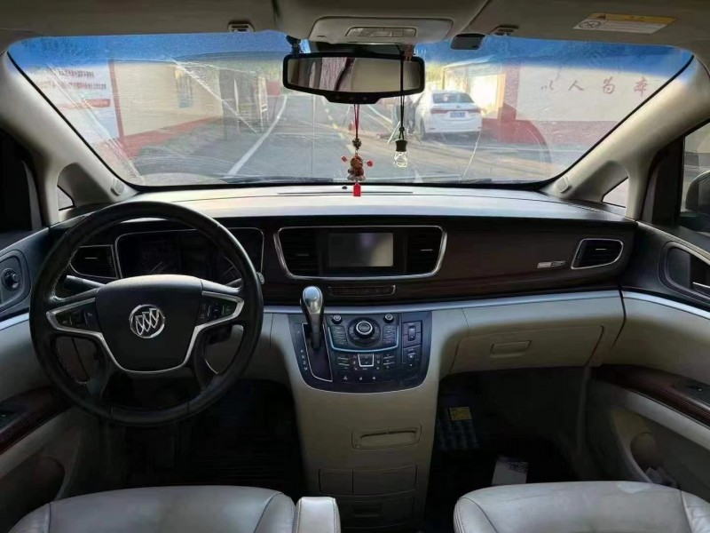 青岛15年别克GL84