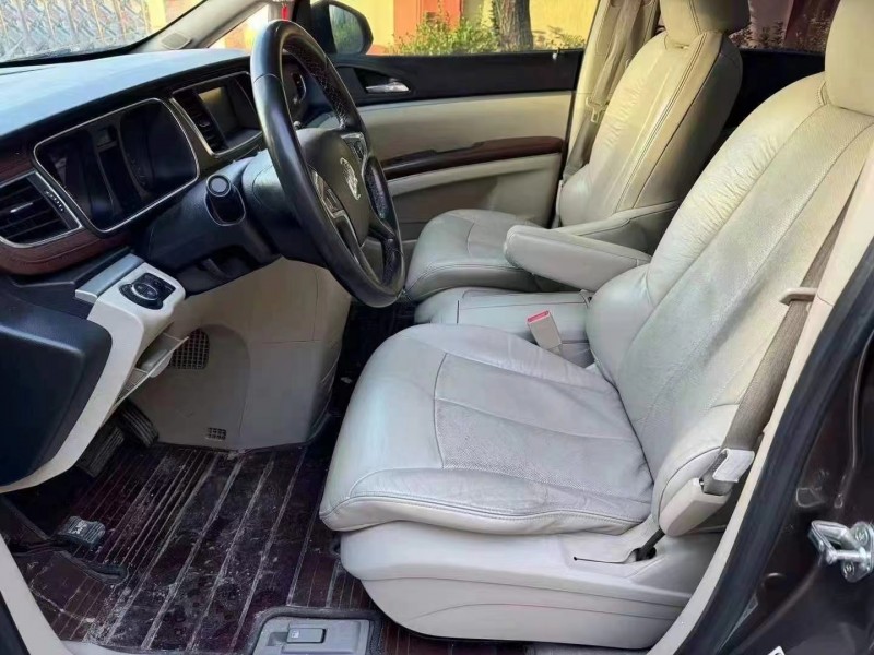 青岛15年别克GL86