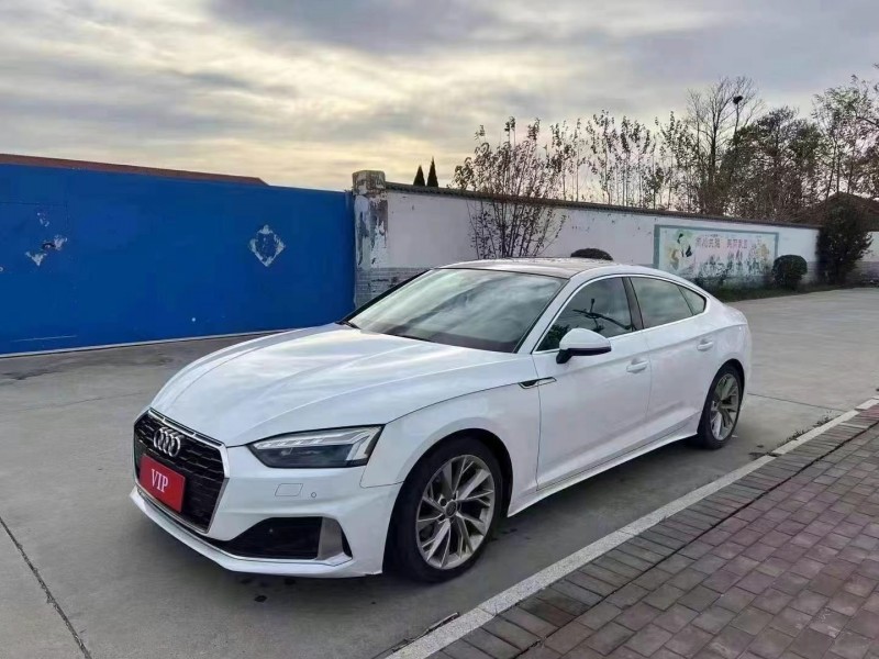 济宁21年奥迪A52