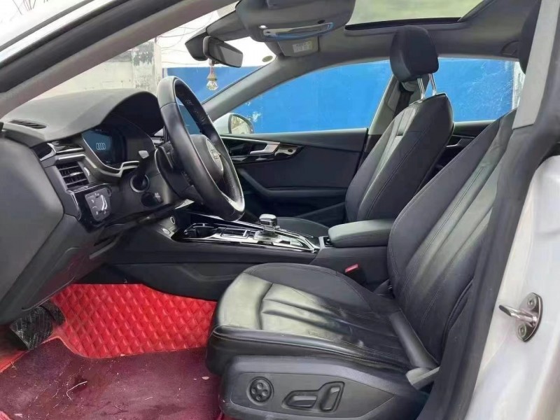 济宁21年奥迪A56