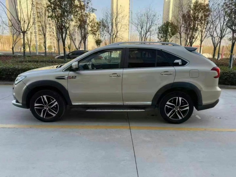 济宁16年比亚迪唐5