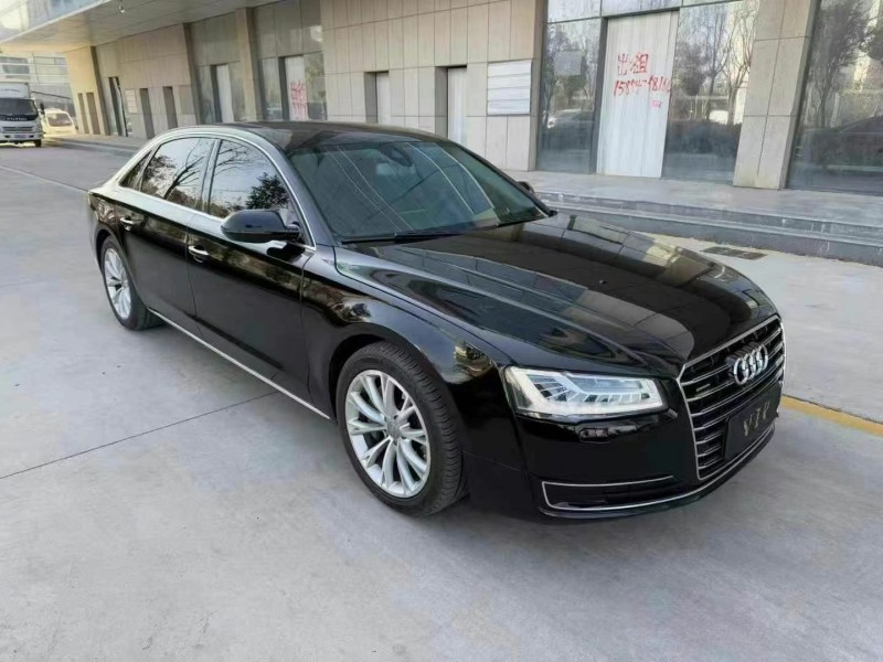 济宁18年奥迪A8L2