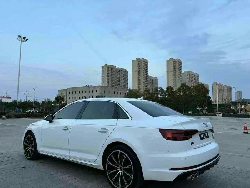 枣庄18年奥迪A4L8