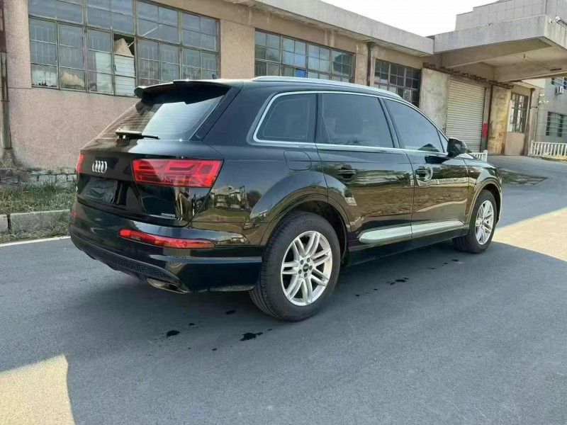 枣庄19年奥迪Q76