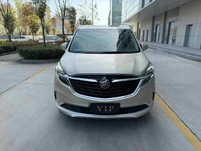 济宁21年别克GL81