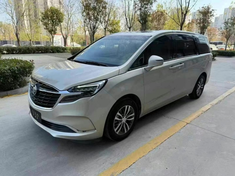 济宁21年别克GL86