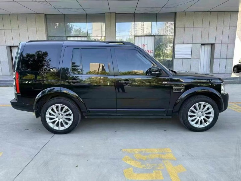 济宁16年路虎发现8