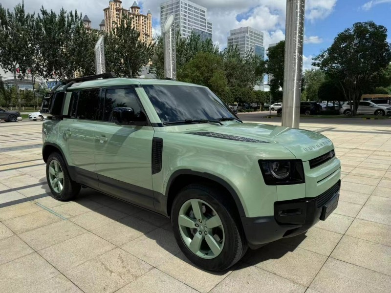 枣庄23年路虎卫士3