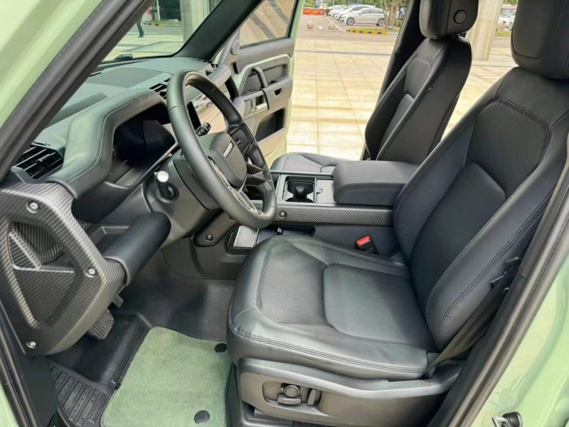 枣庄23年路虎卫士4