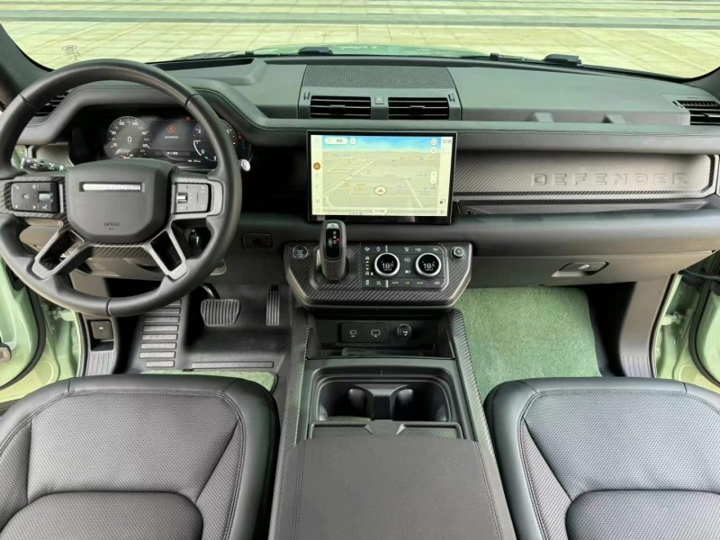 枣庄23年路虎卫士5