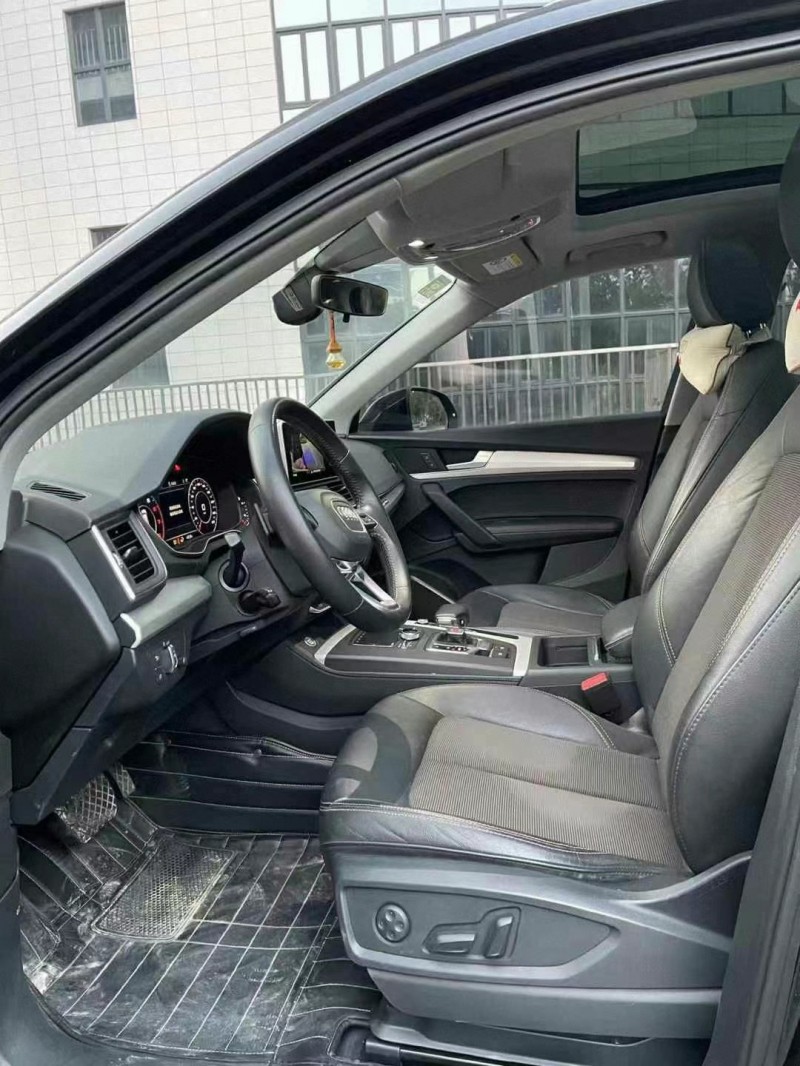 佛山19年奥迪Q56