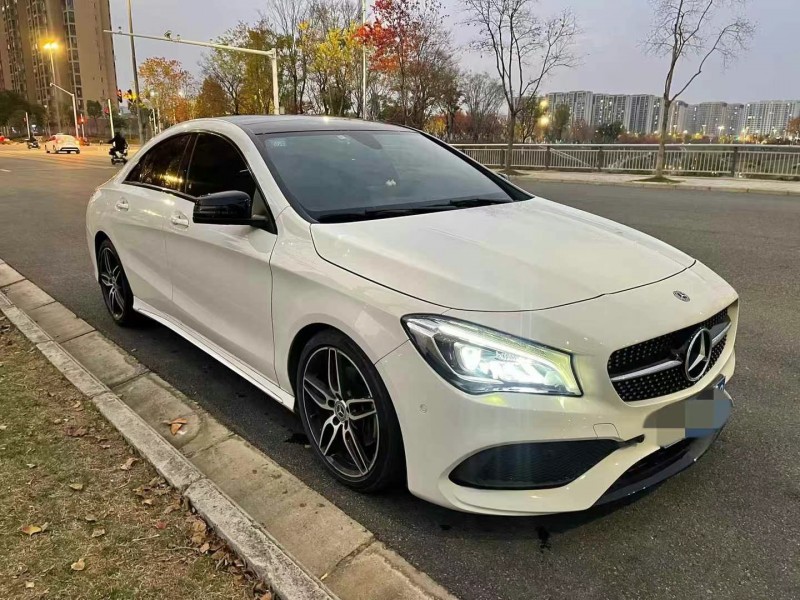 武汉18年奔驰CLA3