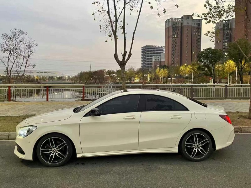 武汉18年奔驰CLA7