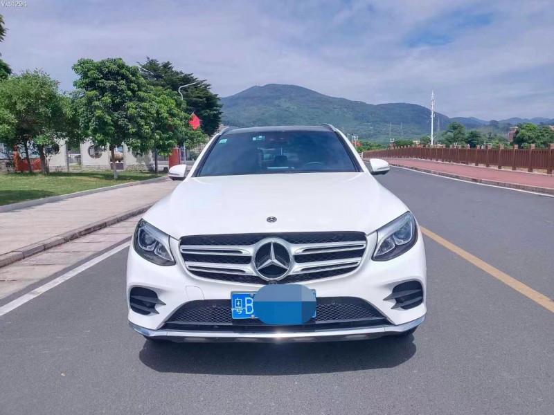 东莞18年奔驰GLC1