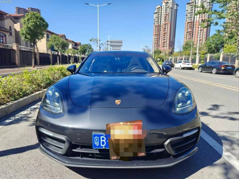 东莞22年保时捷帕拉梅拉1
