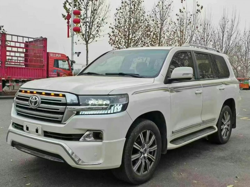 保定19年丰田兰德酷路泽2