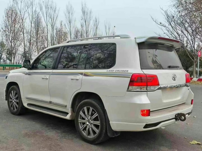 保定19年丰田兰德酷路泽7