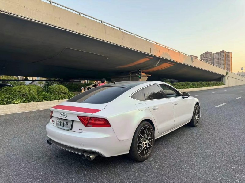 广州15年奥迪A7L8