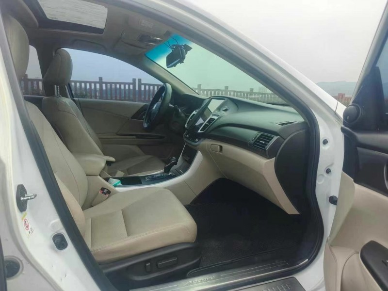 广州15年本田雅阁4