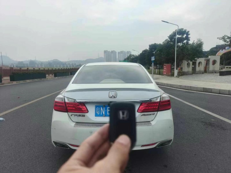 广州15年本田雅阁8