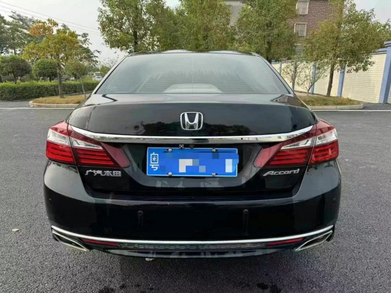 广州17年本田雅阁6