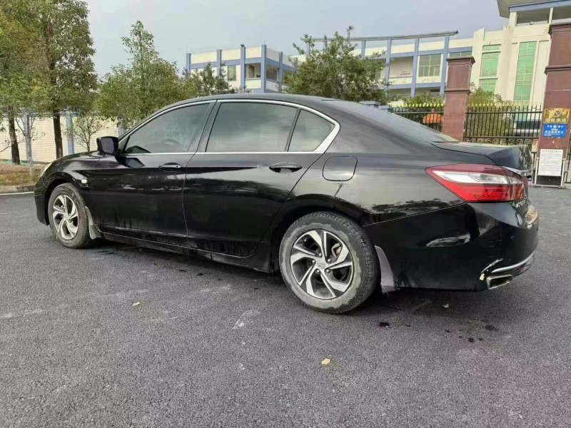 广州17年本田雅阁8