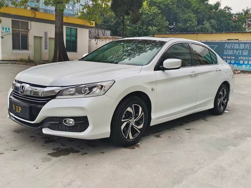 广州17年本田雅阁2