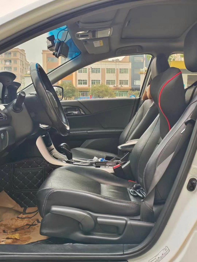 广州17年本田雅阁4