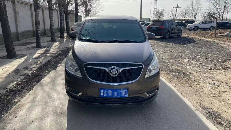 保定18年别克GL81