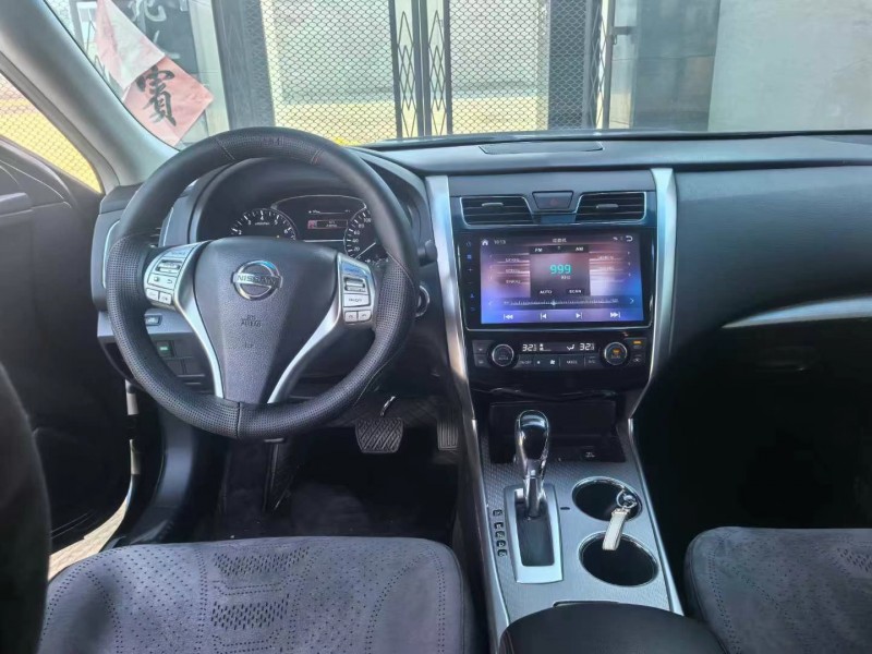 保定18年日产天籁6