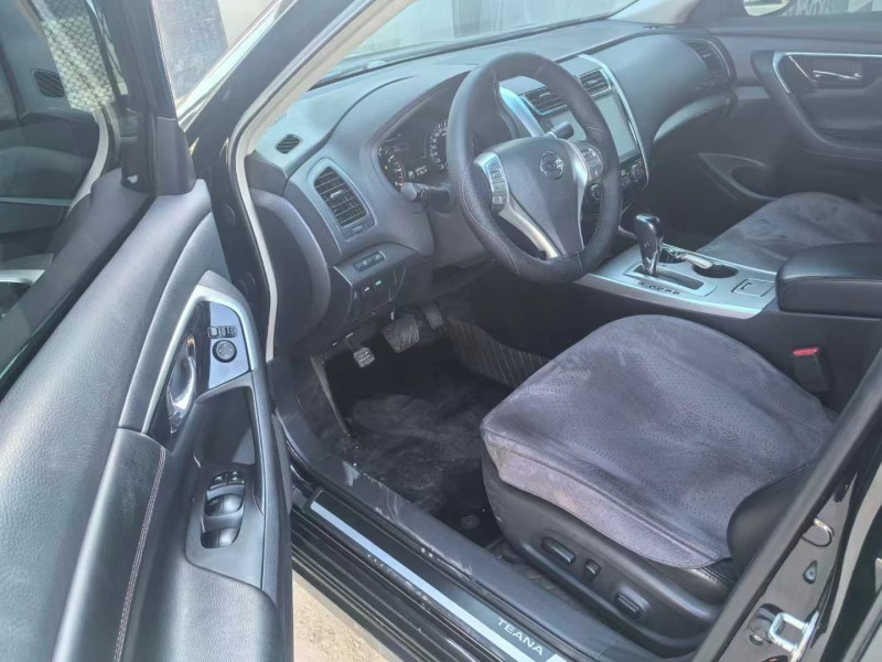 保定18年日产天籁8