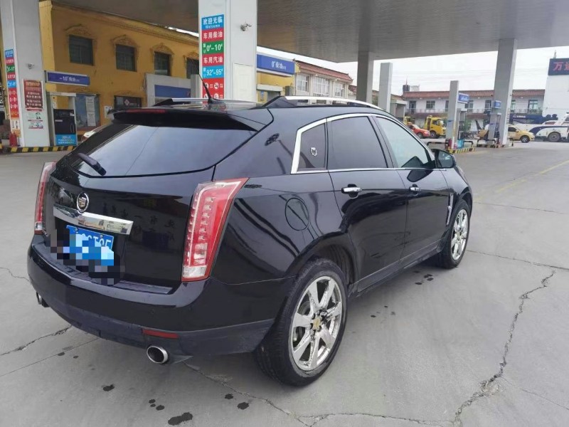 保定11年凯迪拉克SRX8