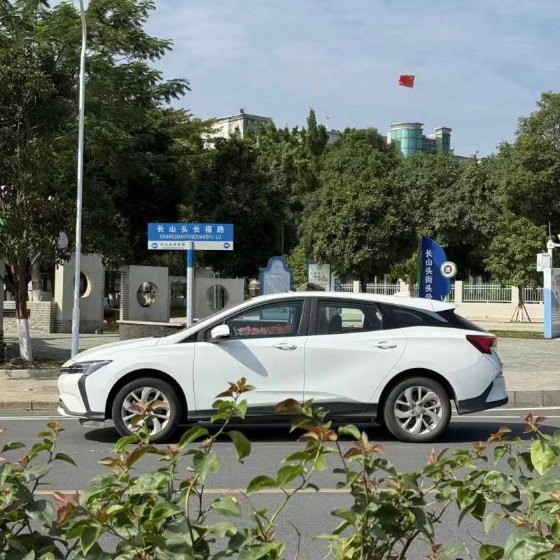 东莞24年别克微蓝8