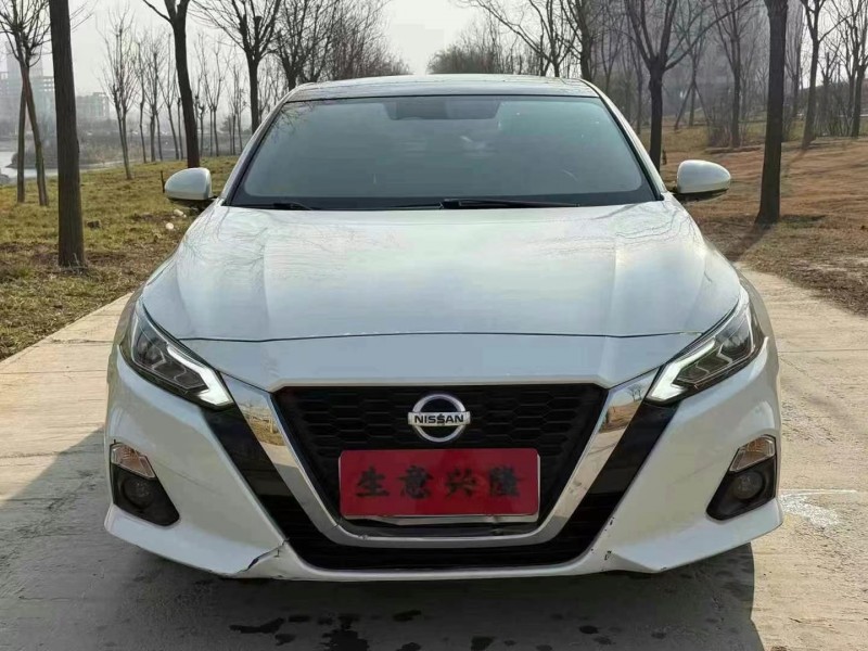 鄭州21年日產天籟1