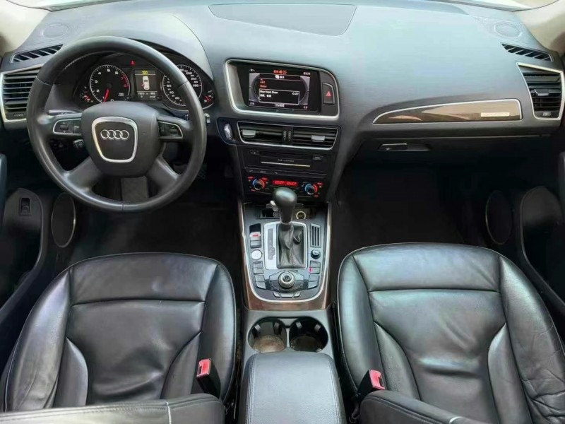 济宁12年奥迪Q54