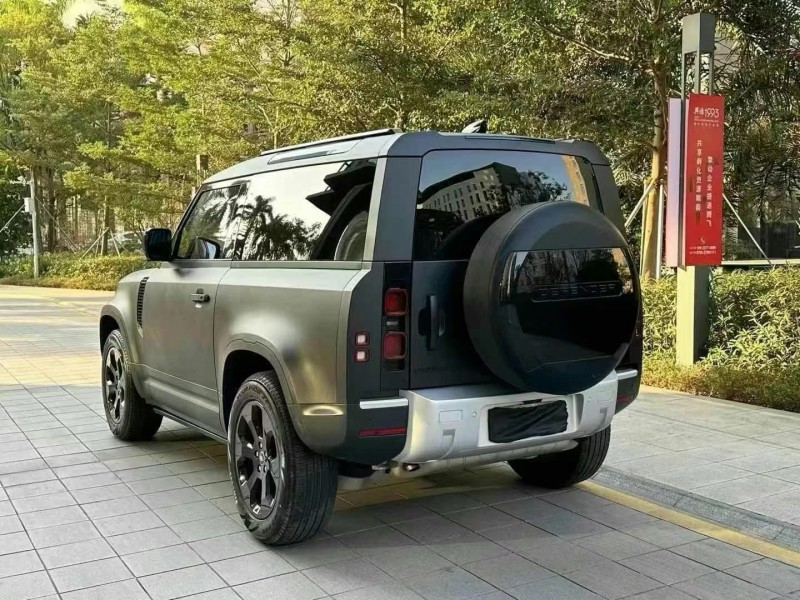 广州22年路虎卫士3