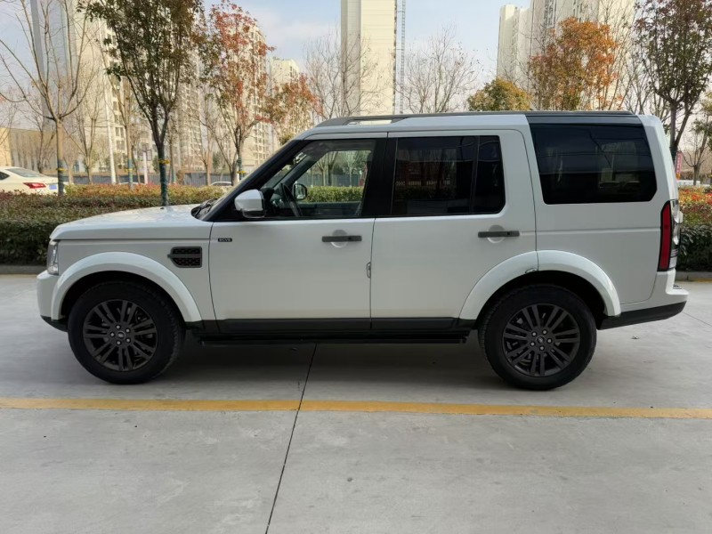 济宁17年路虎发现7