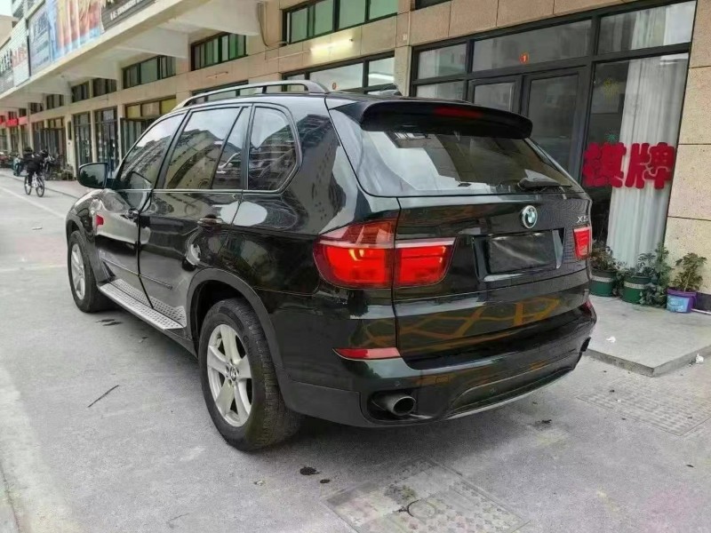 广州14年宝马X57