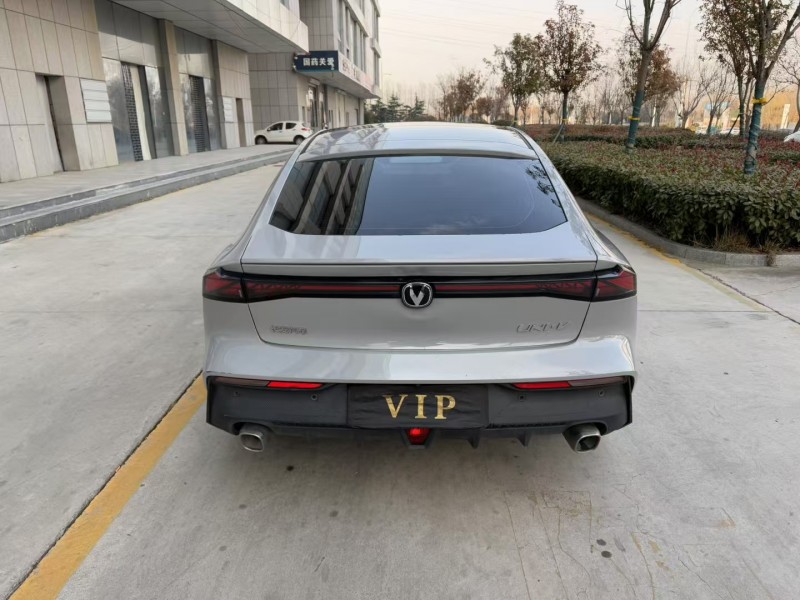 济宁23年长安汽车UNI-V9