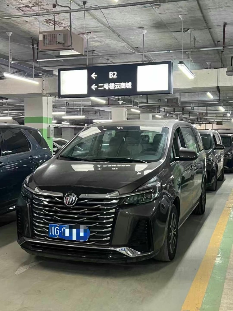成都23年別克GL81