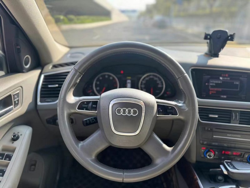 广州10年奥迪Q54