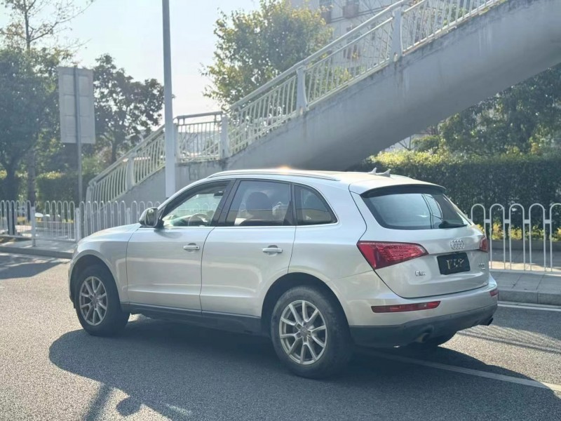 广州10年奥迪Q57