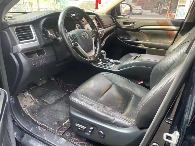 益阳16年丰田汉兰达2