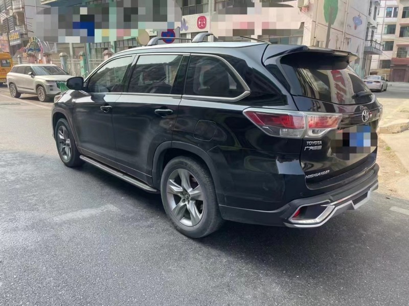 益阳16年丰田汉兰达4