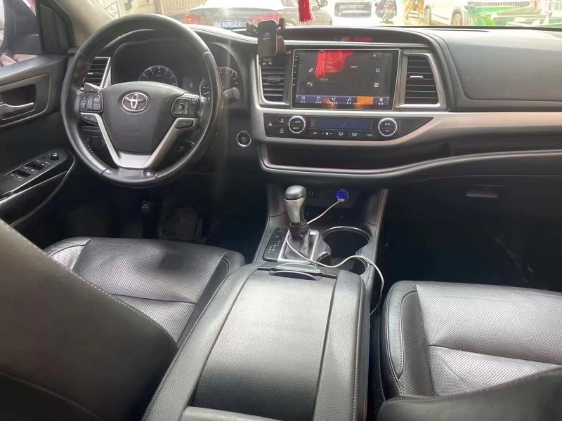 益阳16年丰田汉兰达6