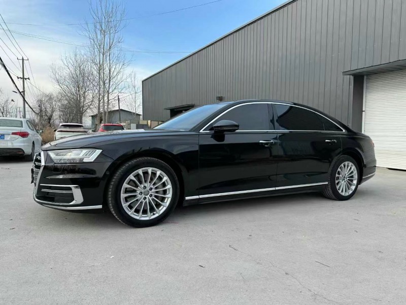 徐州19年奥迪A8L3