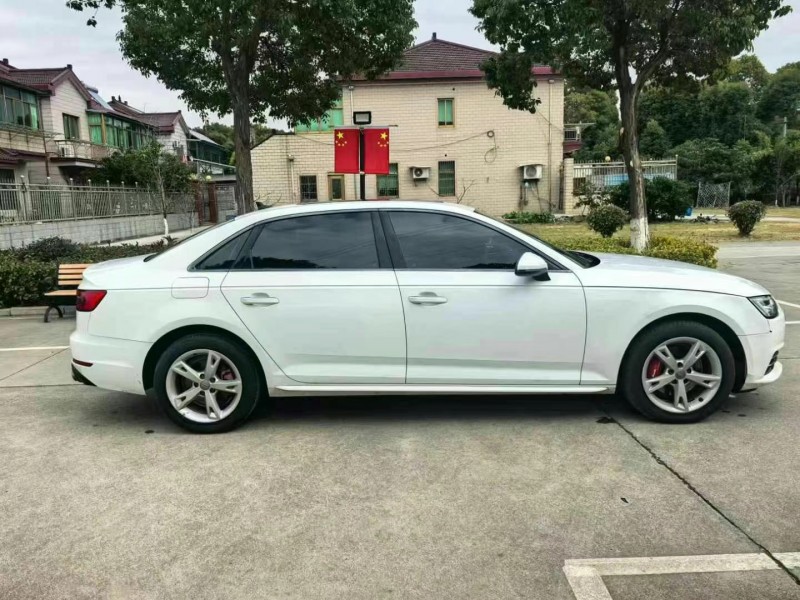 徐州17年奥迪A4L8